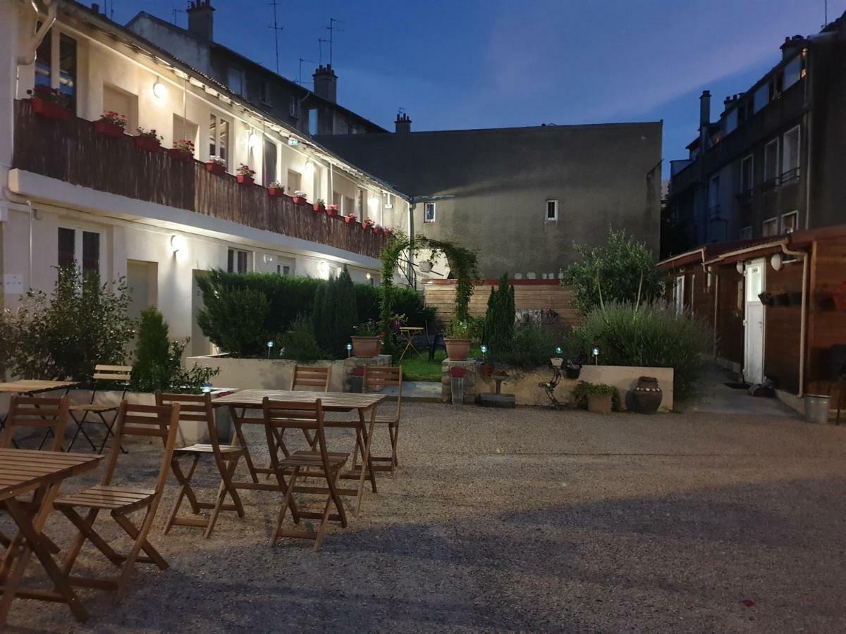 Hotel Rachel Le Pré-Saint-Gervais Εξωτερικό φωτογραφία